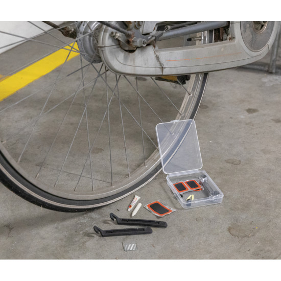 Bike repair kit compact